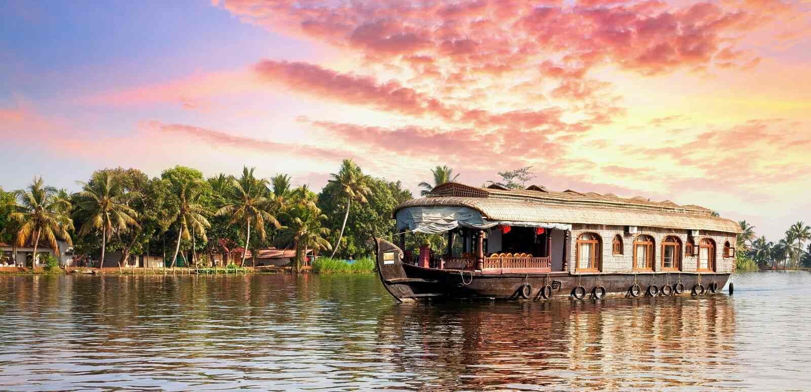 Best Travel Planning & Packing Tips for Family Vacations From Vista Tours Hubli